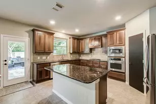 2512 Eagle Post Dr, Conroe, TX 77304 - Photo 9