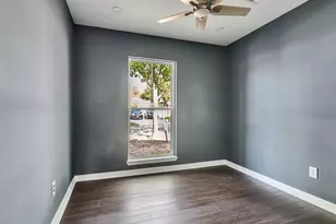 9814 Trumpet St, Houston, TX 77078 - Photo 15