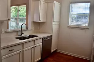 2302 Colorado St, Houston, TX 77007 - Photo 5