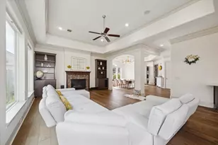 86 S Creekside Ct, Houston, TX 77055 - Photo 9