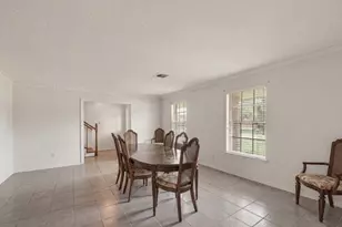 9235 Sharpview Dr, Houston, TX 77036 - Photo 5