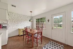 9235 Sharpview Dr, Houston, TX 77036 - Photo 9