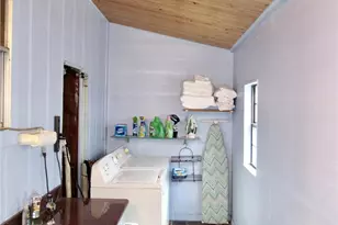 1126 W 22nd St, Houston, TX 77008 - Photo 11