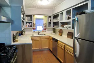 1126 W 22nd St, Houston, TX 77008 - Photo 3