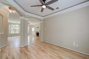4731 Silverlake Dr, Sugar Land, TX 77479 - Photo 7