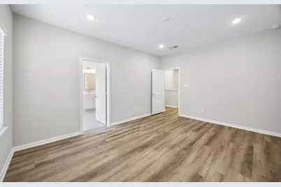 208 Clark Meadows Lane, Houston, TX 77076 - Photo 9