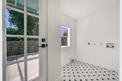 2010 Rosenberg Street, Galveston, TX 77550 - Photo 37