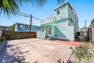 2010 Rosenberg St, Galveston, TX 77550 - Photo 43