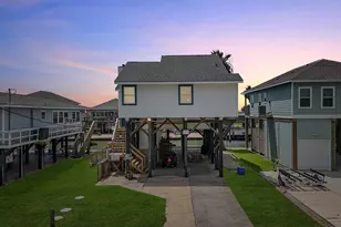 313 Schooner Dr, Freeport, TX 77541 - Photo 15