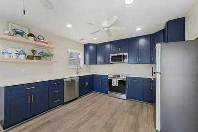 313 Schooner Drive, Freeport, TX 77541 - Photo 5