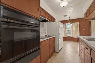 4303 Brownstone Ln, Houston, TX 77053 - Photo 13