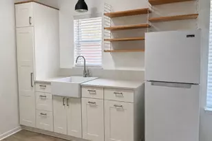 3824 Woodleigh St, Houston, TX 77023 - Photo 3