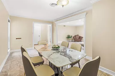 2823 Rockarbor Drive, Houston, TX 77063 - Photo 7