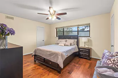 2823 Rockarbor Drive, Houston, TX 77063 - Photo 23