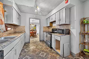 7403 Seminole St, Baytown, TX 77521 - Photo 15