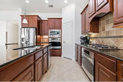 13235 Barkley Bend Lane, Houston, TX 77044 - Photo 9