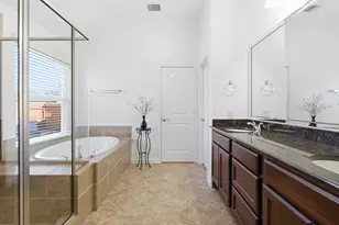 13235 Barkley Bend Ln, Houston, TX 77044 - Photo 11