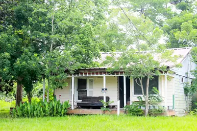 120 Creekside Drive, Angleton, TX 77515 - Photo 3