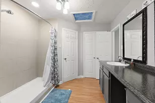 11763 Cliveden Dr, Houston, TX 77066 - Photo 9