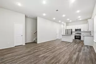 10176 Barberry St, Willis, TX 77318 - Photo 5