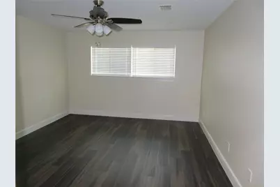 11619 Bowlan Lane, Houston, TX 77035 - Photo 7