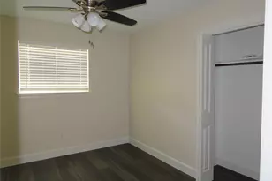 11619 Bowlan Ln, Houston, TX 77035 - Photo 11