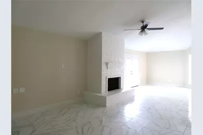 11619 Bowlan Lane, Houston, TX 77035 - Photo 15