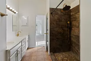 4401 Brompton Ln, Bryan, TX 77802 - Photo 15