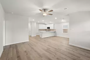 2512 Old Glory Ln, Bay City, TX 77414 - Photo 15