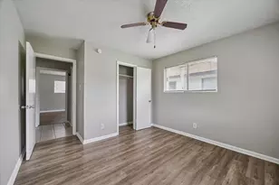 5107 Clover St, Houston, TX 77033 - Photo 7
