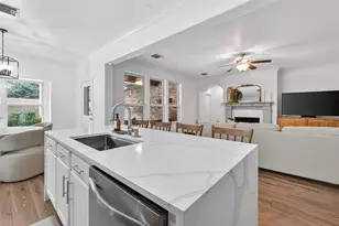 66 S Longsford Cir, The Woodlands, TX 77382 - Photo 19