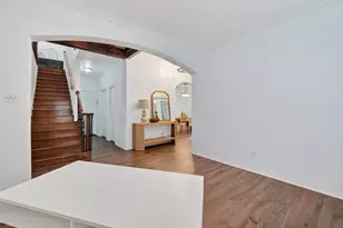 66 S Longsford Cir, The Woodlands, TX 77382 - Photo 11