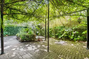 909 Bomar St, Houston, TX 77006 - Photo 23