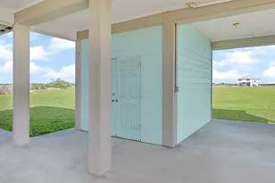 747 Waypoint Dr, Palacios, TX 77465 - Photo 9