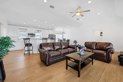 747 Waypoint Drive, Palacios, TX 77465 - Photo 15