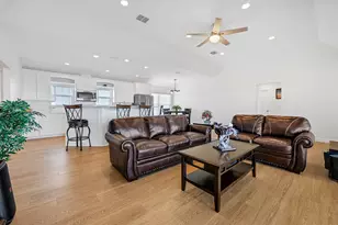 747 Waypoint Dr, Palacios, TX 77465 - Photo 15