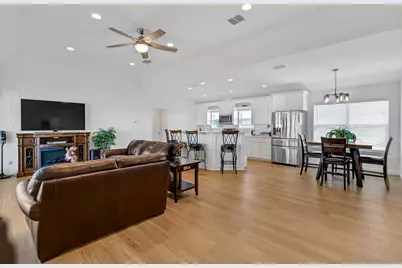 747 Waypoint Drive, Palacios, TX 77465 - Photo 13