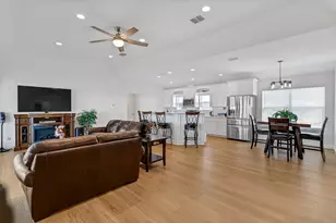 747 Waypoint Dr, Palacios, TX 77465 - Photo 13