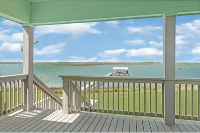 747 Waypoint Drive, Palacios, TX 77465 - Photo 11