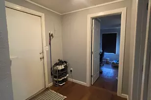 105 N Carver St, Edna, TX 77957 - Photo 3