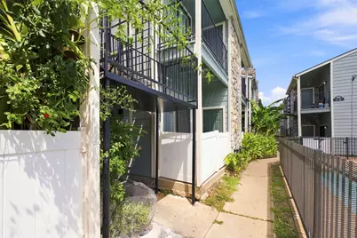 3754 Tanglewilde Street #C3, Houston, TX 77063 - Photo 17