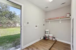 8670 Newfield Ln, Beaumont, TX 77707 - Photo 23