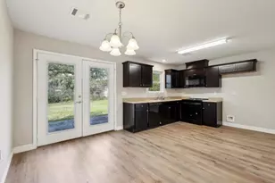 8670 Newfield Ln, Beaumont, TX 77707 - Photo 7