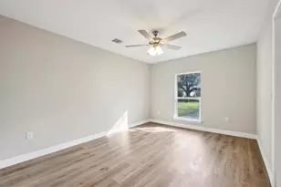 8670 Newfield Ln, Beaumont, TX 77707 - Photo 17