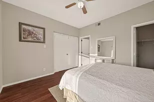 2211 S Braeswood Blvd, Houston, TX 77030 - Photo 29