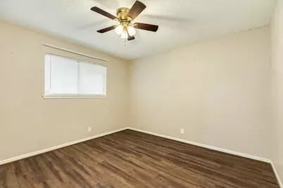 129 La Laja Drive, Angleton, TX 77515 - Photo 23