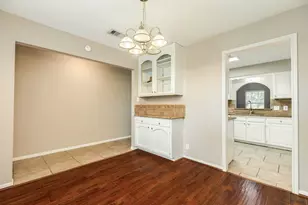 129 La Laja Dr, Angleton, TX 77515 - Photo 13