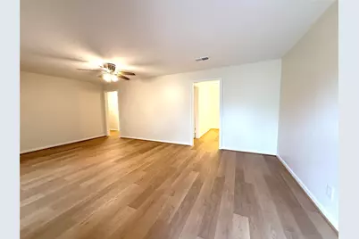 8 Piney Way, Angleton, TX 77515 - Photo 3