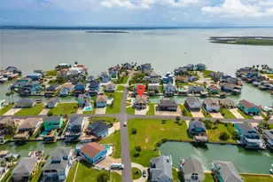 1301 Maui Dr Dr, Tiki Island, TX 77554 - Photo 3