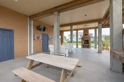 1301 Maui Dr Drive, Tiki Island, TX 77554 - Photo 35